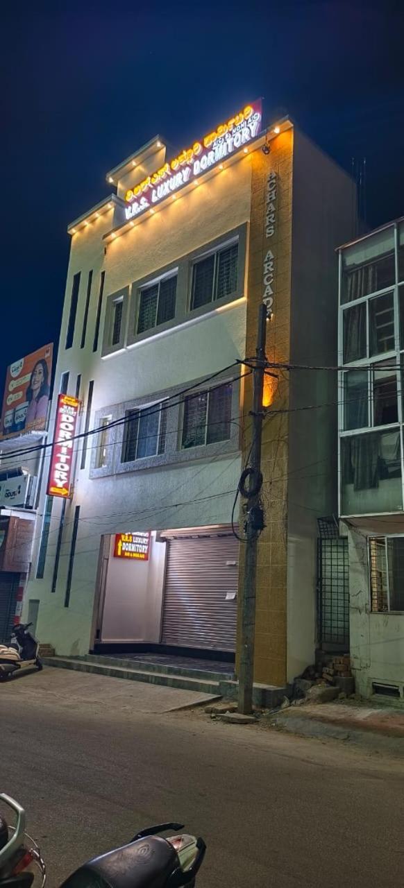 V R S Luxury Ac Dormitory Mysore Exterior foto